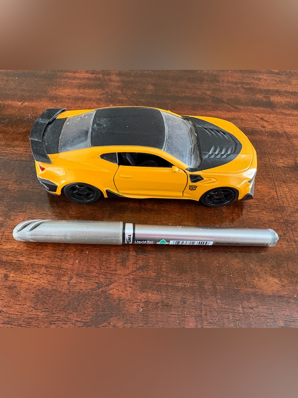 (2/$30) Transformers -The Last Knight Camaro Bumblebee Diecast Large Car 1:32